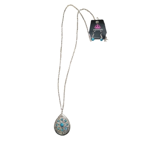 Paparazzi I Am Queen Blue Necklace NWT Necklace and earrings - Picture 1 of 7